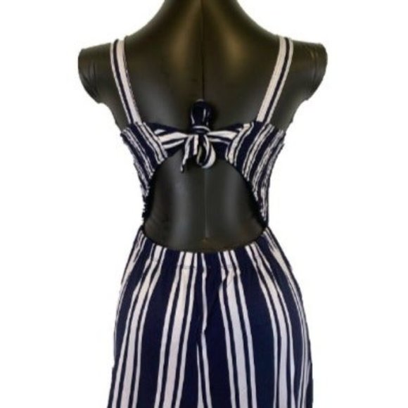 Tucker Tate Striped Jumpsuit Blue White Romper Capri Women’s XL 14/16 - Picture 2 of 11